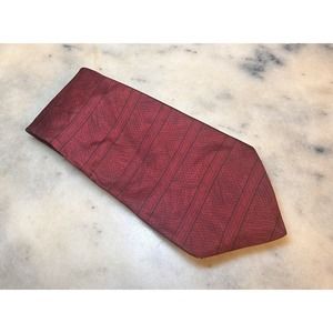 Vintage L'Atelier 100% Italian Silk Red Geometric Tie Made In USA Long 61"